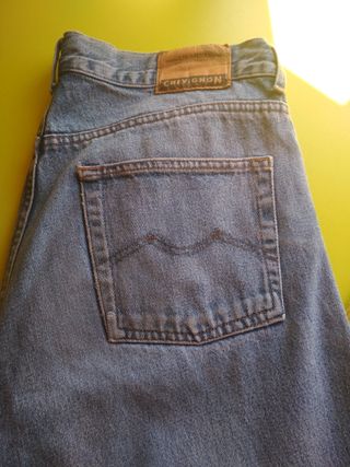Pantalón vaquero vintage Chevignon de segunda mano por 20 EUR en Madrid en  WALLAPOP