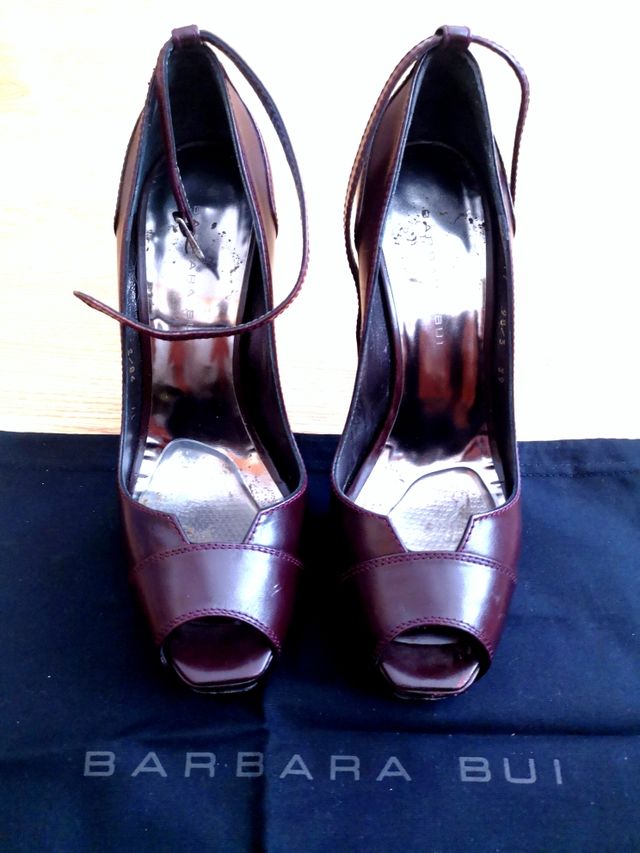 Zapatos de mujer de tacón num. 39