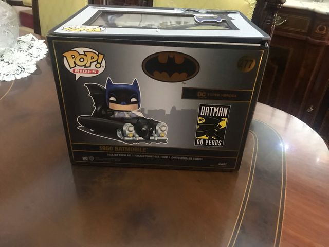 Funko Pop 1950 Batmobile (80 años Batman) #277