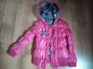 Abrigo Desigual niña de segunda mano por 20 € en Mangiron en Abrigo Desigual niña de segunda mano por 20 € en Mangiron en