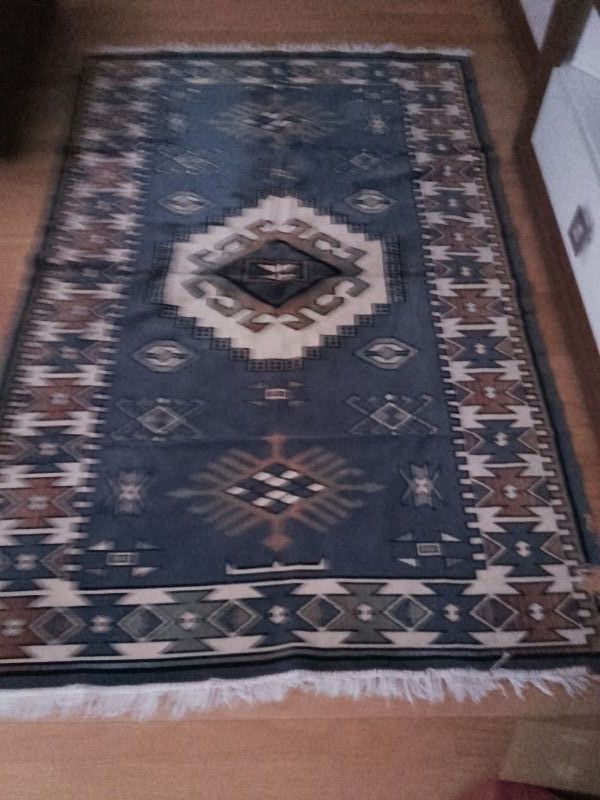 ALFOMBRA de segunda mano por 5 € en Fuenlabrada en WALLAPOP