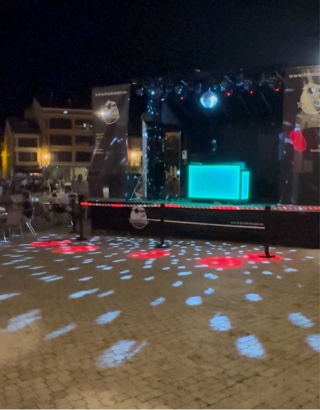 Camión escenario disco móvil