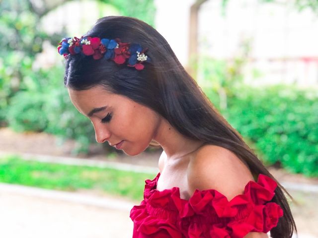 Tocado y bolso de flores preservadas