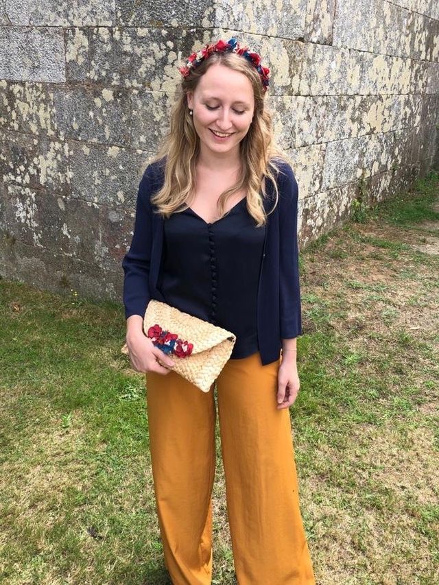 Tocado y bolso de flores preservadas