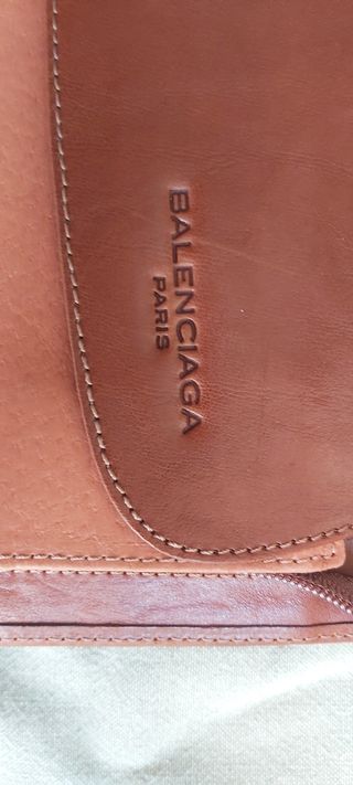Bolso de hombre Balenciaga de segunda mano en San Juan de Aznalfarache en  WALLAPOP
