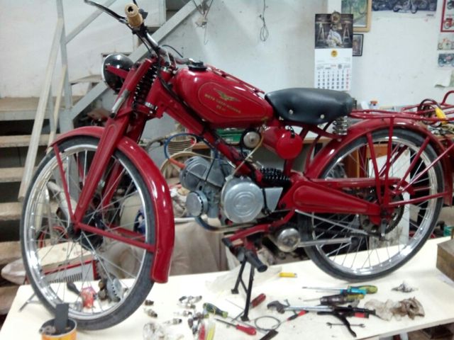 Moto guzzi hispania 65cc de l año 1958