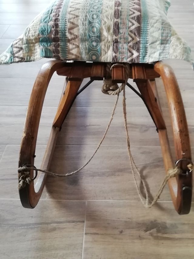 Trineo antiguo de madera de segunda mano por 350 € en Torre de