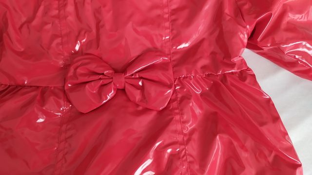 Impermeable rojo charol T 2 años Minnie