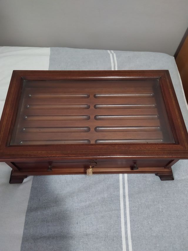 Caja de puros de madera maciza cerezo de segunda mano por 50 € en Sant