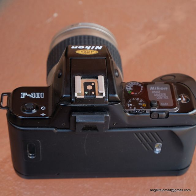 NIKON F 401 CON ZOOM NIKON 28 80 AF Y M