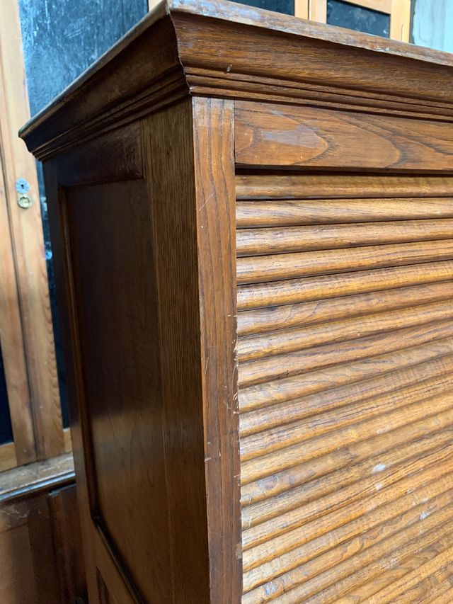 MUEBLE PERSIANA ANTIGUO de segunda mano por 350 € en Madrid en WALLAPOP