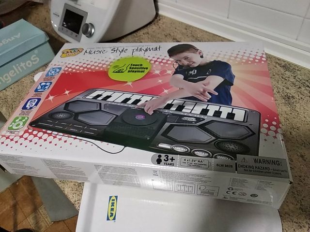 Mesa de sonido para niños. Juguete