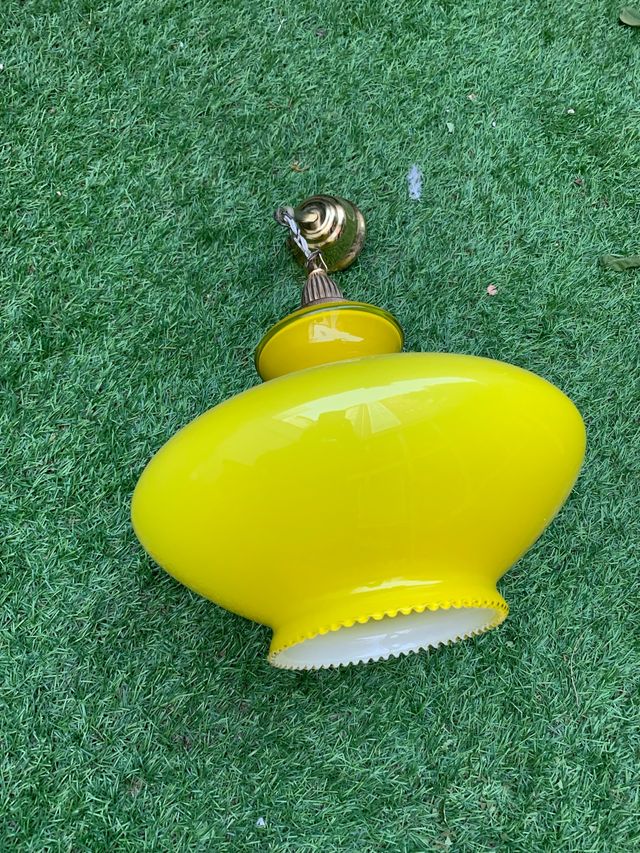 Lampara vintage amarilla