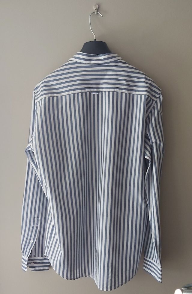 CAMISA PULL&BEAR CHICO. Talla M