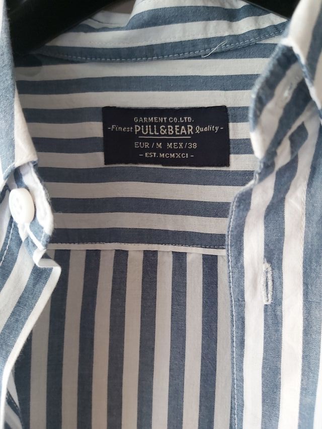 CAMISA PULL&BEAR CHICO. Talla M