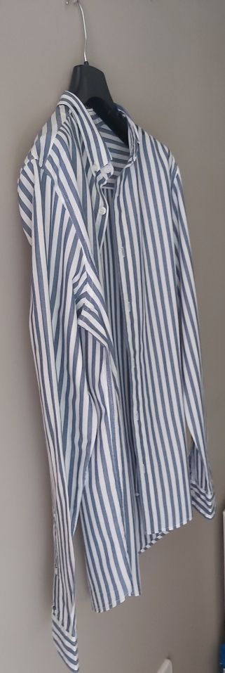 CAMISA PULL&BEAR CHICO. Talla M