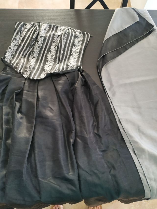 Traje  fiesta largo. Talla 40. Negro y plata
