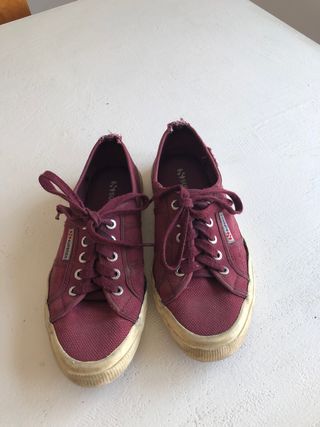 zapatillas superga granates