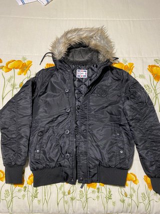 Abrigo Siksilk Negro de segunda mano por 23,99 EUR en Getafe en WALLAPOP