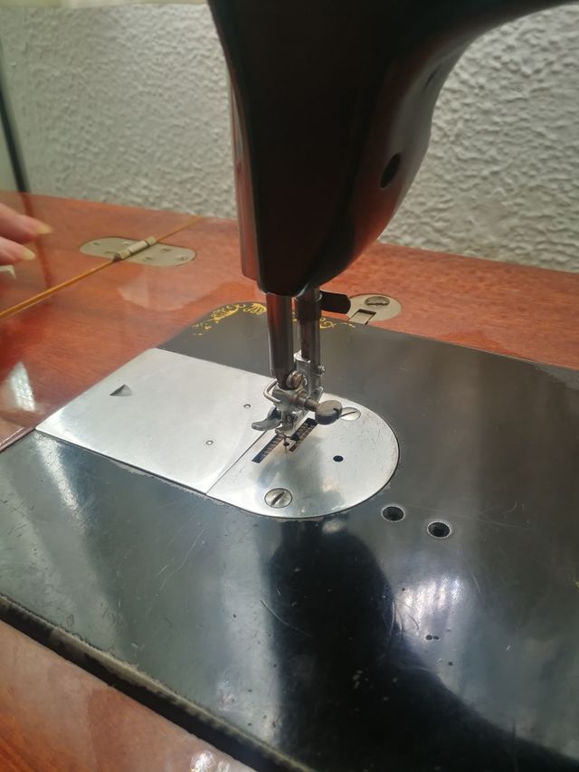 Máquina de Coser Alfa