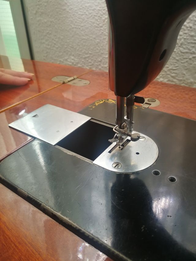 Máquina de Coser Alfa