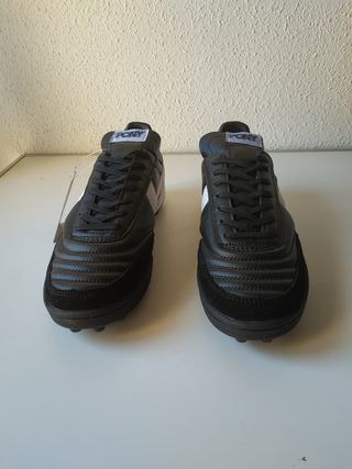 botas de futbol pony