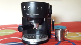 Cafetera Verona Express de segunda mano por 35 EUR en Santa Perpètua de  Mogoda en WALLAPOP