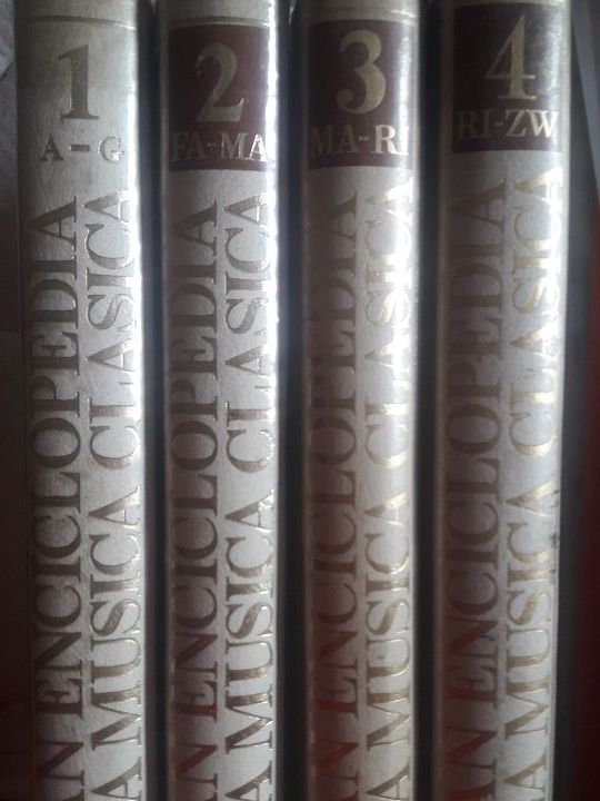 100 discos vinilo y 4 libros musica clasica