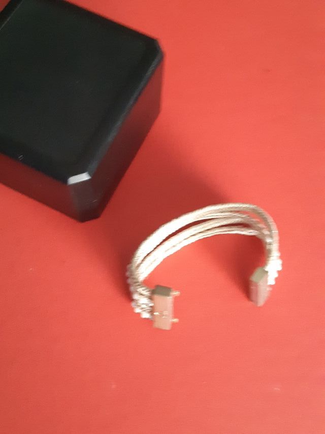 PULSERA MAGNÉTICA