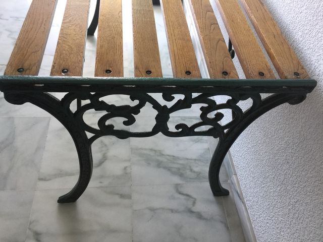 Mesa de hierro verde y madera de teka vintage