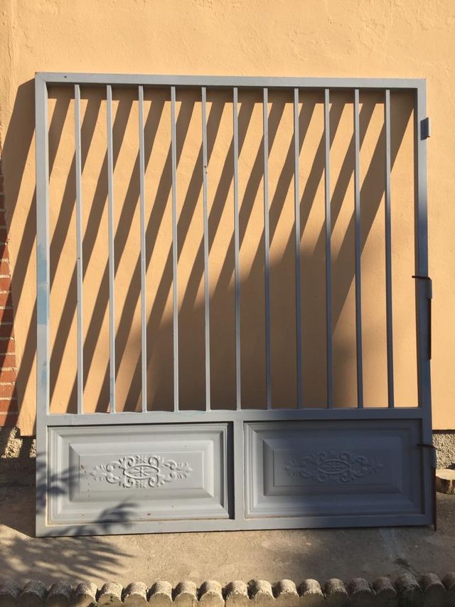 Puerta jardín o garaje