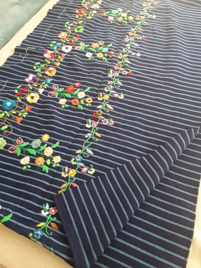 REFAJO BORDADO A MANO. TRAJE REGIONAL JUMILLANA