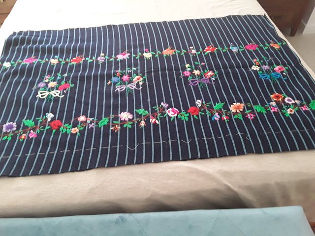 REFAJO JUMILLANA. BORDADO A MANO