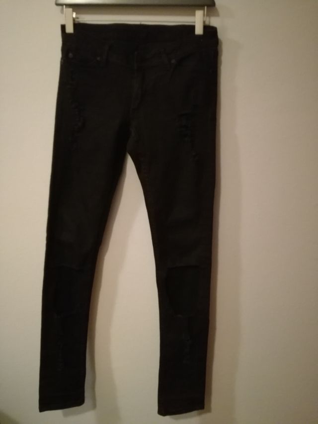 Jeans rotos de Cheap Monday