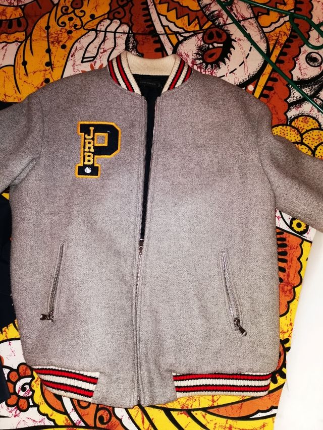 Cazadora universitaria Zara chica