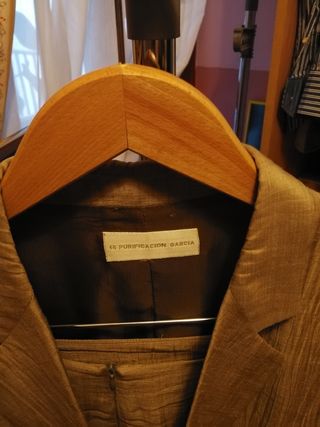 Traje de chaqueta de Purificación García de segunda mano por 50 EUR en  Guadalajara en WALLAPOP