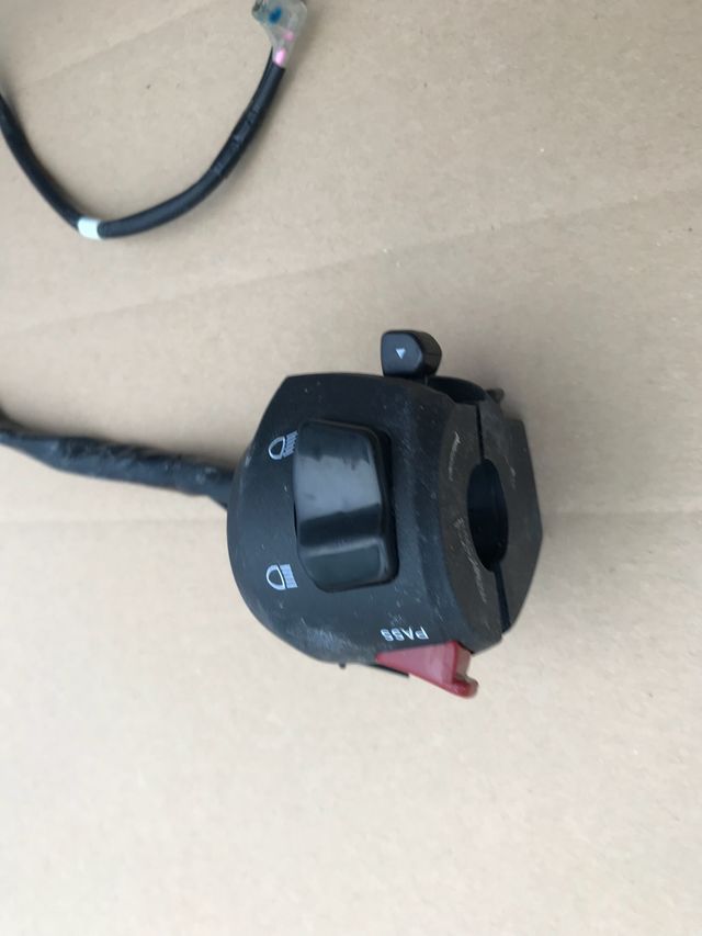 Piña/mando izquierdo Yamaha yzf r3