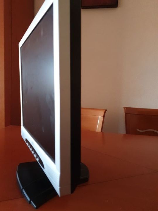 pantalla pc 17 " airis,ideal para juegos 