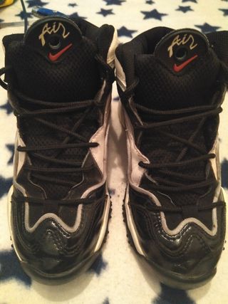 Zapatillas Botas Nike Flight Talla 38,5 de segunda mano por 20 EUR en Sant  Boi de Llobregat en WALLAPOP