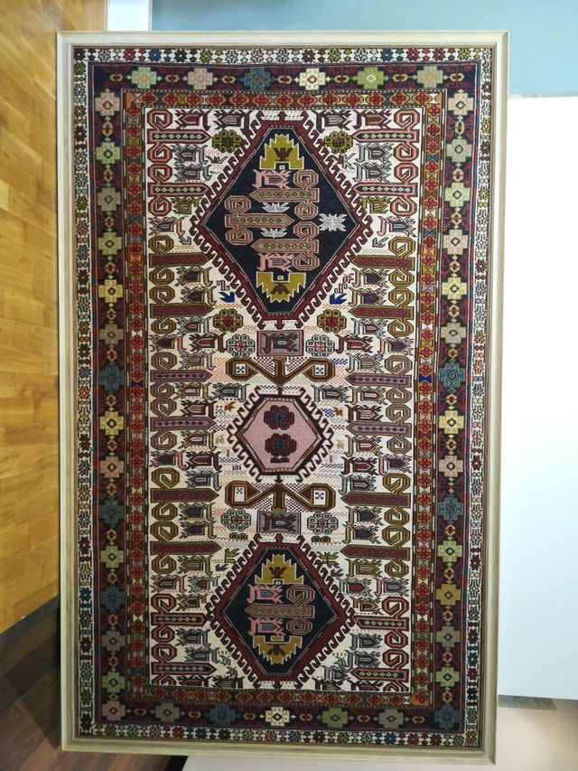 Alfombra turca enmarcada