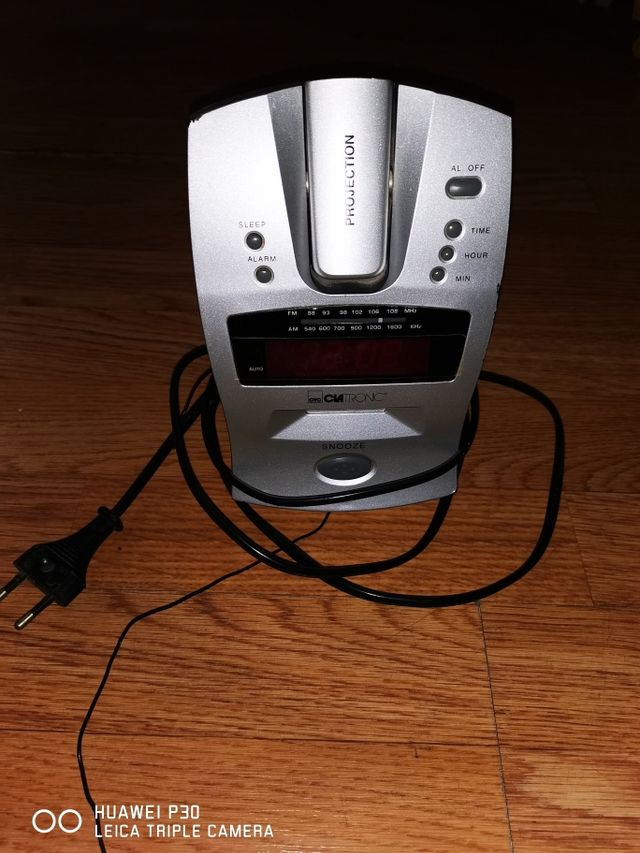 reloj despertador con proyector