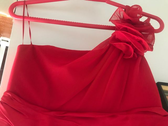 Vestido de fiesta rojo de gasa