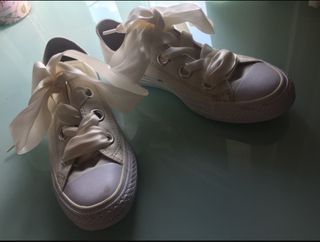 converse blancas con lazo converse blancas con lazo
