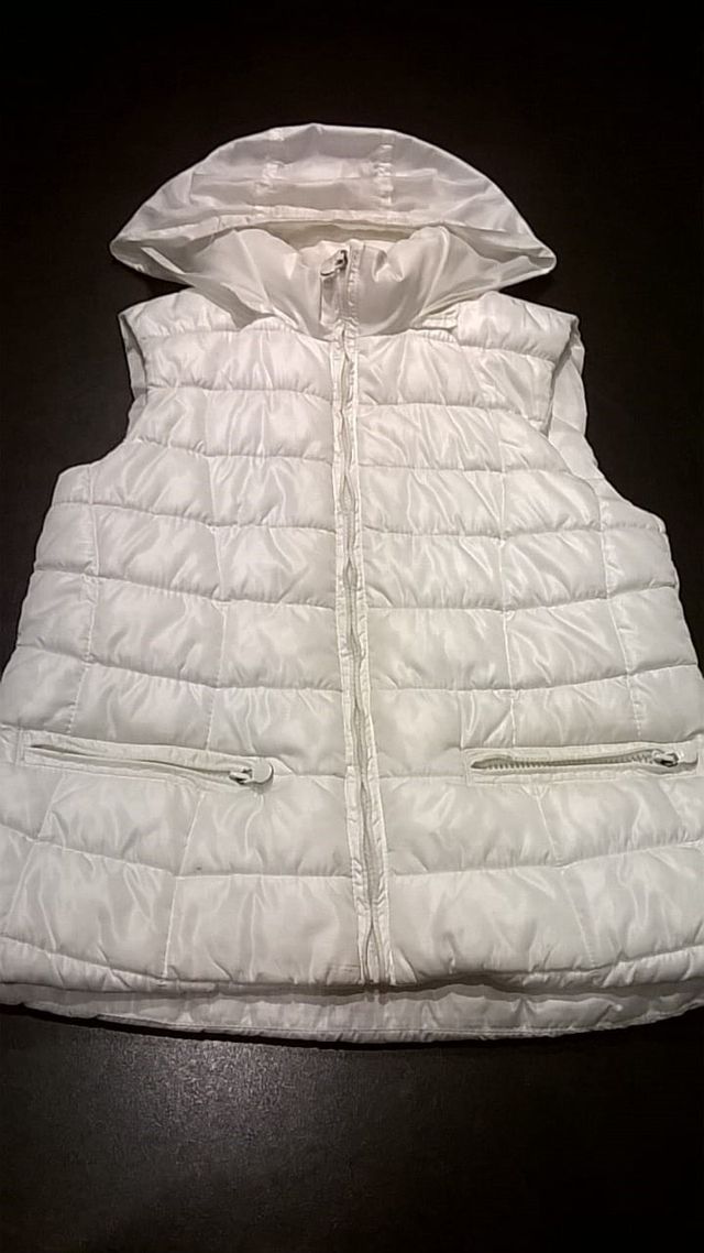 Chaleco de color blanco