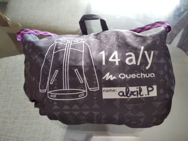 Chubasquero Quechua infantil.