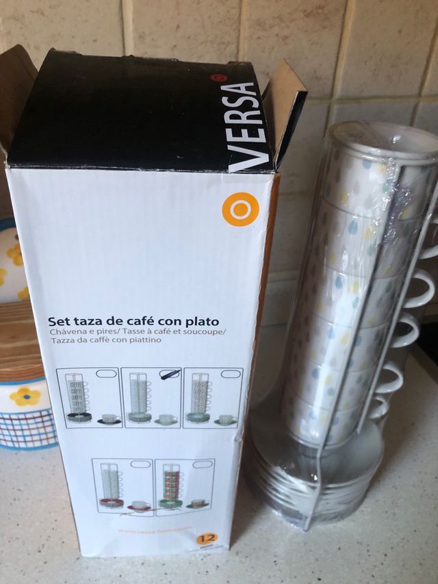 Juego de café con plato nuevo sin estrenar