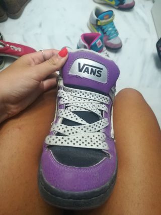 vans moradas