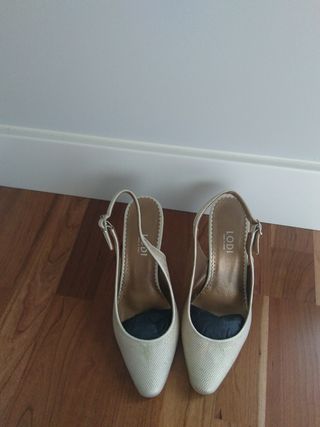 Zapatos Nude de segunda mano en Alcobendas en WALLAPOP Zapatos Nude de segunda mano en Alcobendas en WALLAPOP