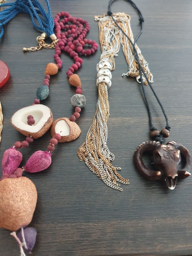 LOTE DIEZ PIEZAS BISUTERÍA