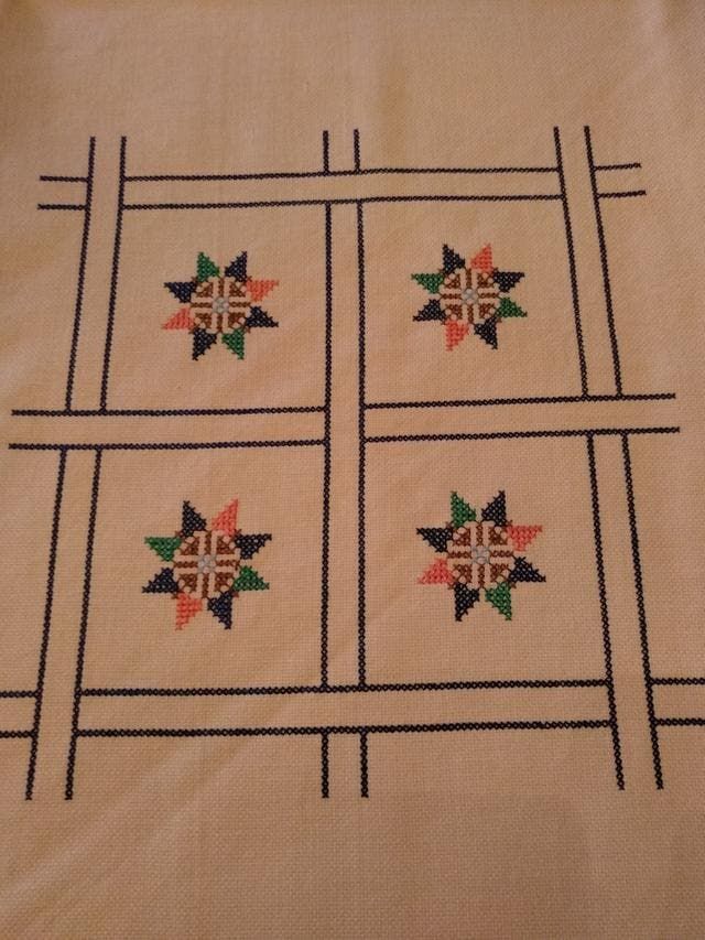 MANTEL PEQUEÑO 1,28 x 1,28. SIN ESTRENAR